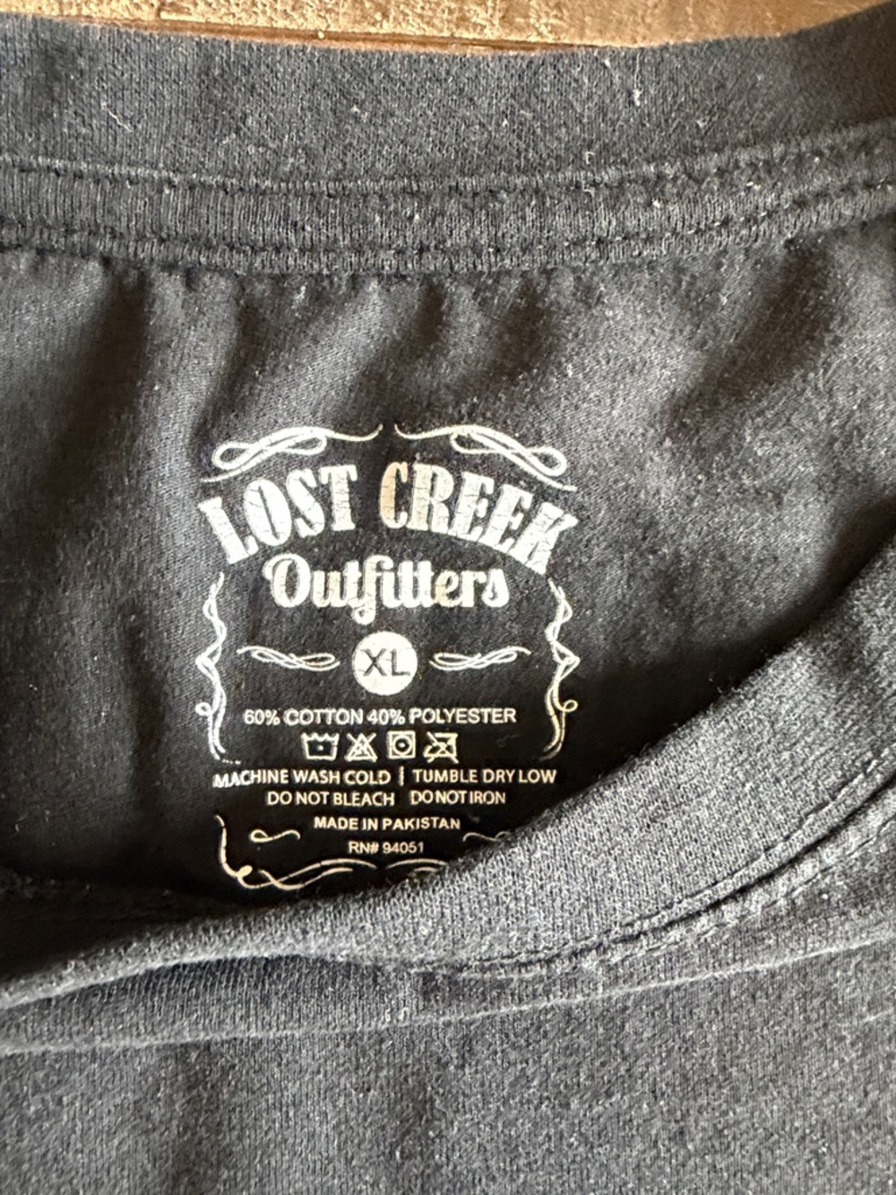 Johnny Cash LOST CREEK OUTFITTERS Long Sleeve Black Tshirt Size XL Unisex - Picture 2 of 9
